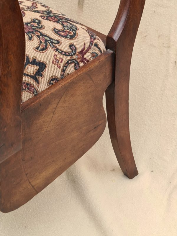 Victorian Mahogany Commode. Later Repairs to Seat and Pot Holding Area