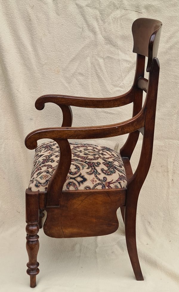 Victorian Mahogany Commode. Later Repairs to Seat and Pot Holding Area