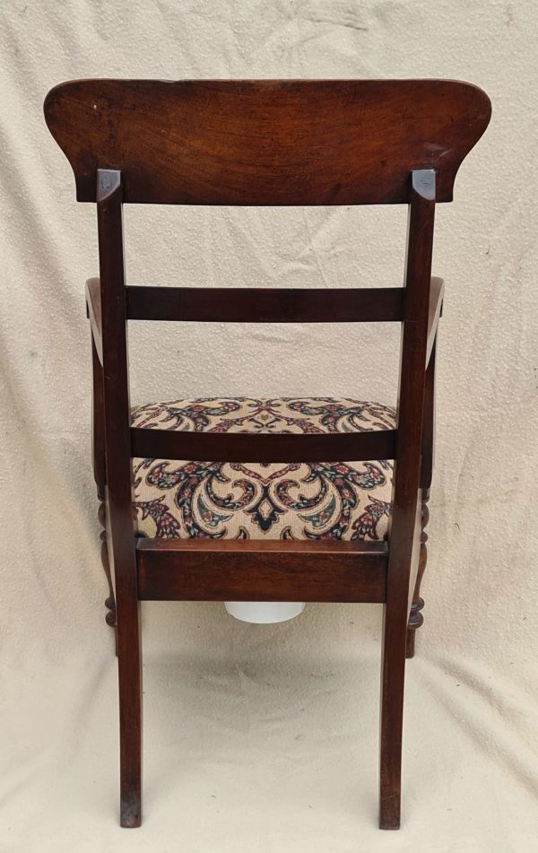 Victorian Mahogany Commode. Later Repairs to Seat and Pot Holding Area