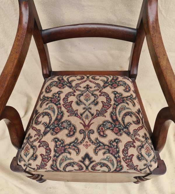 Victorian Mahogany Commode. Later Repairs to Seat and Pot Holding Area